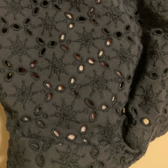 American Eagle - Eyelet Crop Top - XS - Picture 3 of 5